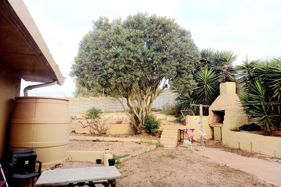 5 Bedroom Property for Sale in Vredenburg Western Cape